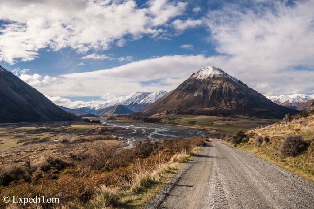 Stunning landscape along the way to Lake Coleridge